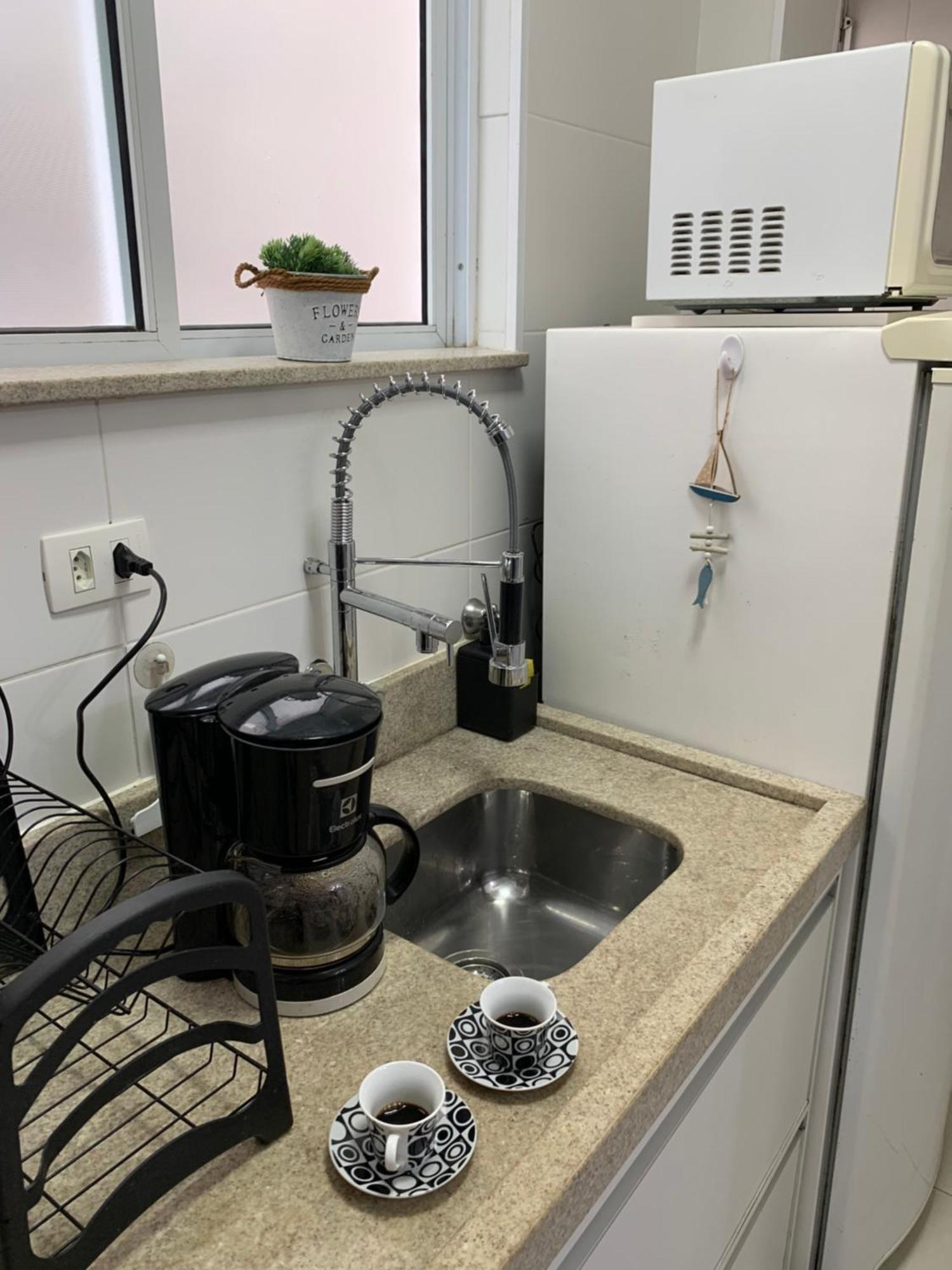 Apartamento Em Santos No Gonzaga Em Frente A Praia Εξωτερικό φωτογραφία